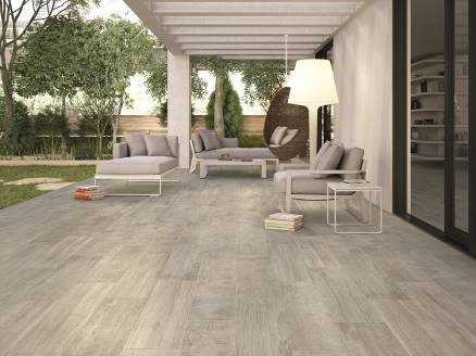Odolná a zároveň designová dlažba podtrhne každou letní terasu